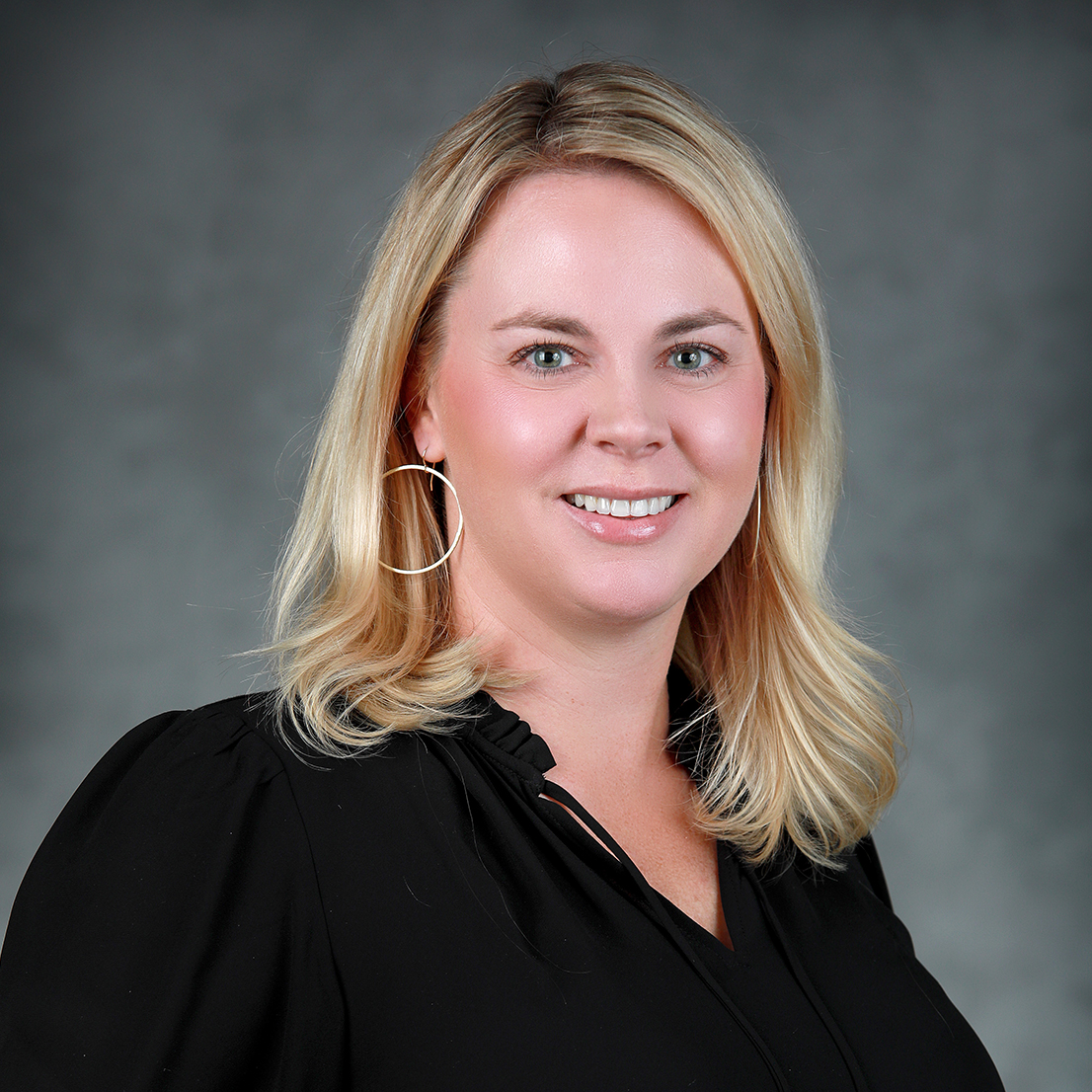 Headshot of Amanda Fischbein