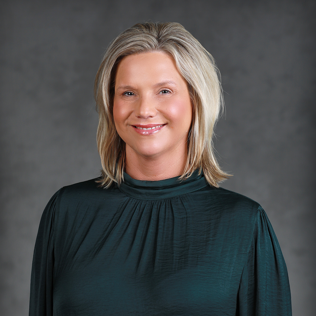 Headshot of Holly Grooms