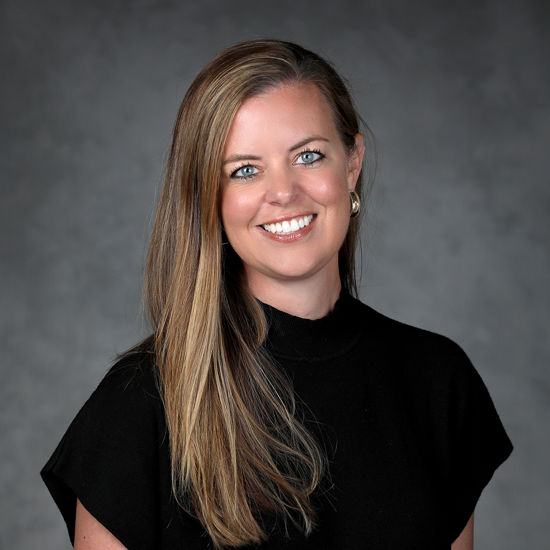 Headshot of Kerri Ray